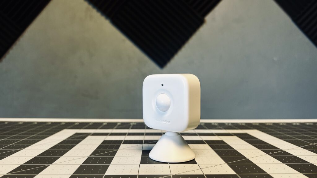 The SwitchBot Curtain 3 Matters for Apple Home.  Literally.