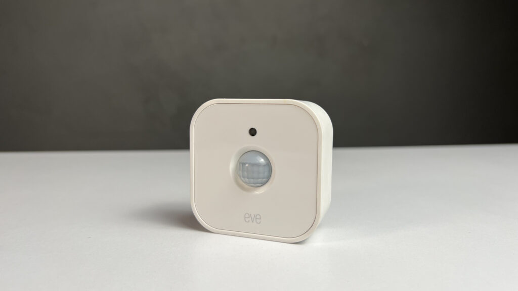 IS THIS HomeKit Motion Sensor the GOAT? | Eve Motion v2 with Thread